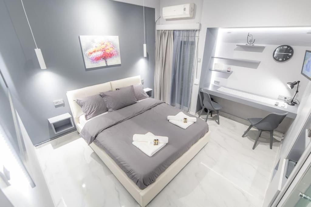Lux Seaside Apartment By Volos Hospitality Luaran gambar